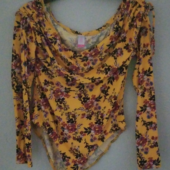 Snap crotch flowery shirt - Picture 2 of 2